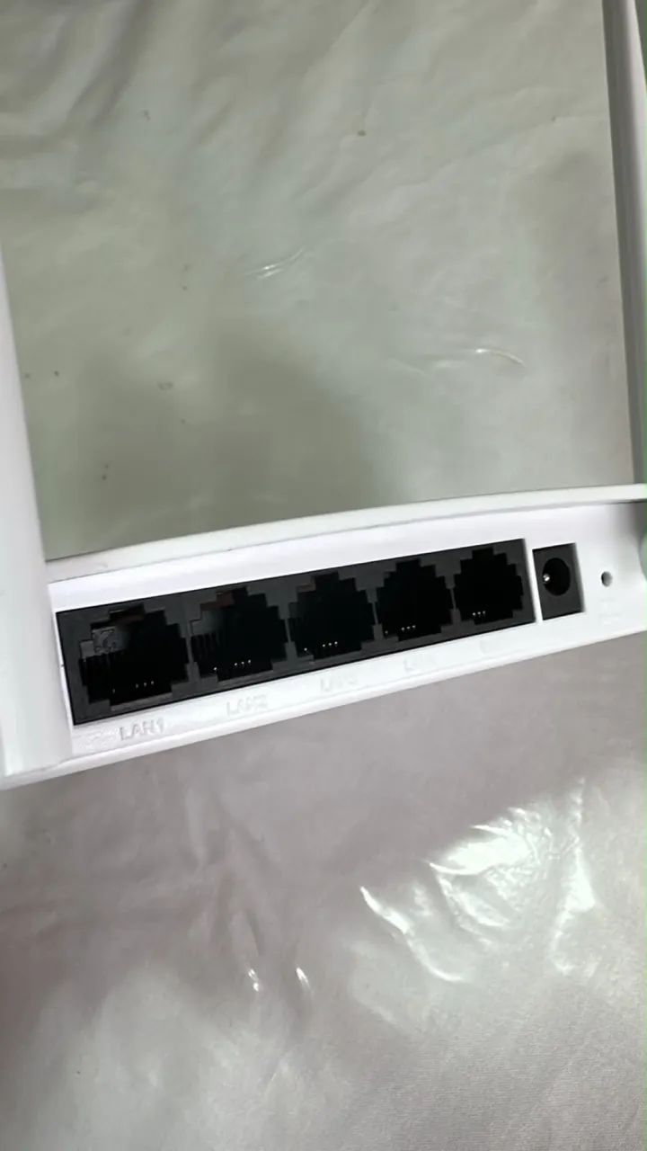 Roteador 4 antenas 5 portas 