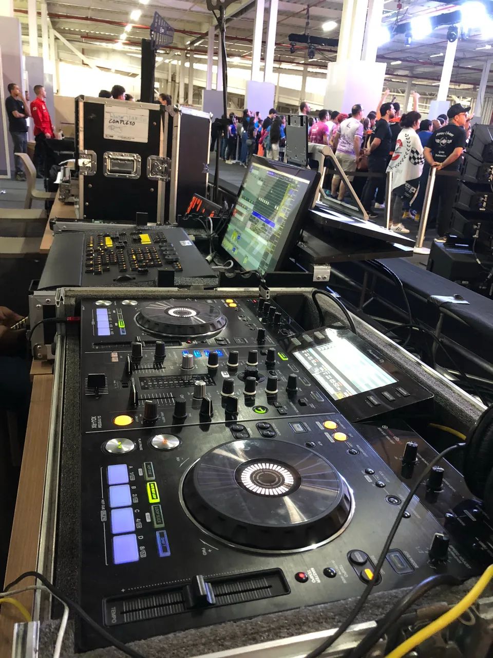 Dj, sonorização e iluminação para eventos - Foto 3