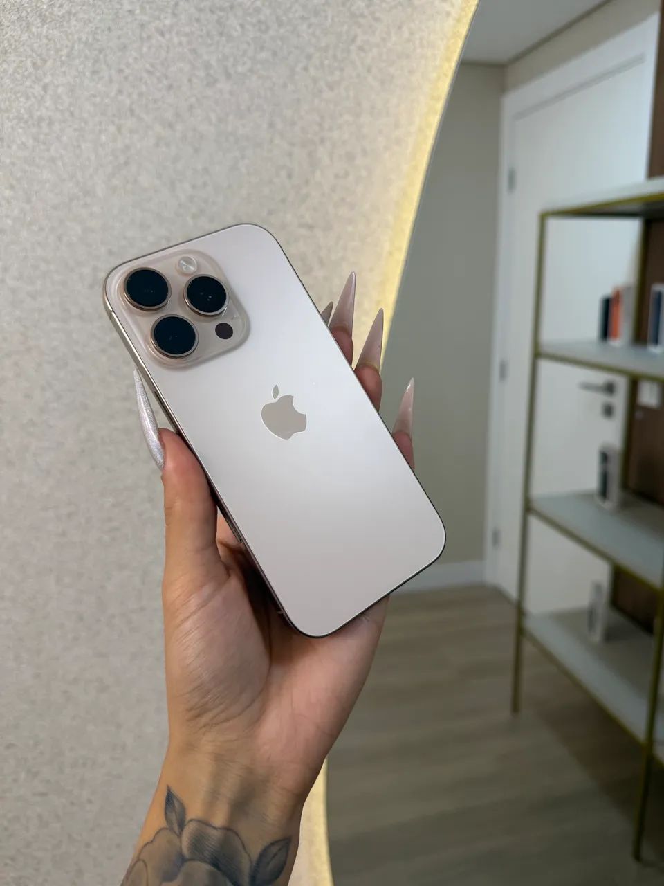 iPhone 16 Pro Titânio Desert  - Foto 3