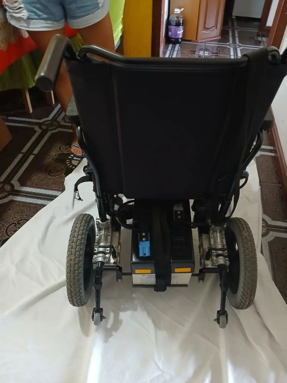 Vendo cadeira de roda elétrica 