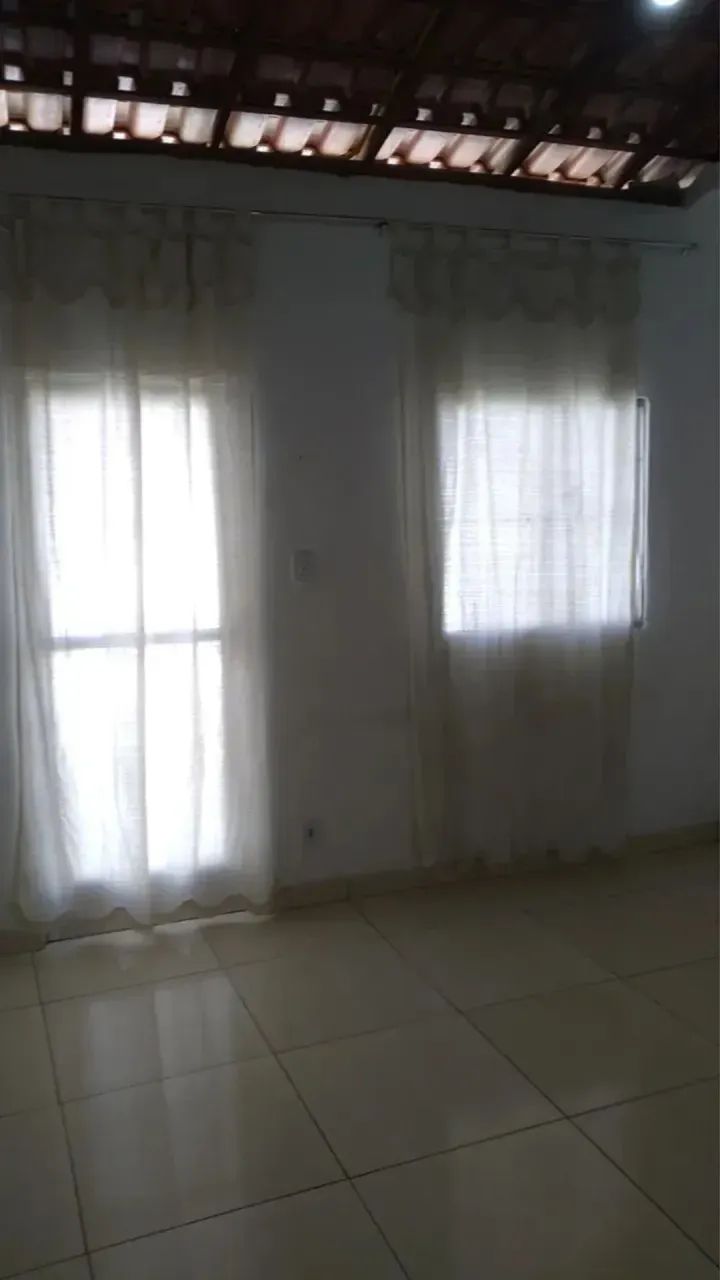 CASA COM 3 QUARTOS EM VAZ LOBO - ACEITO ENTRADA - Foto 2