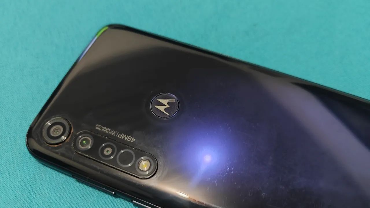 Celular Motorola g8 plus 4/64gb excelente estado  - Foto 2