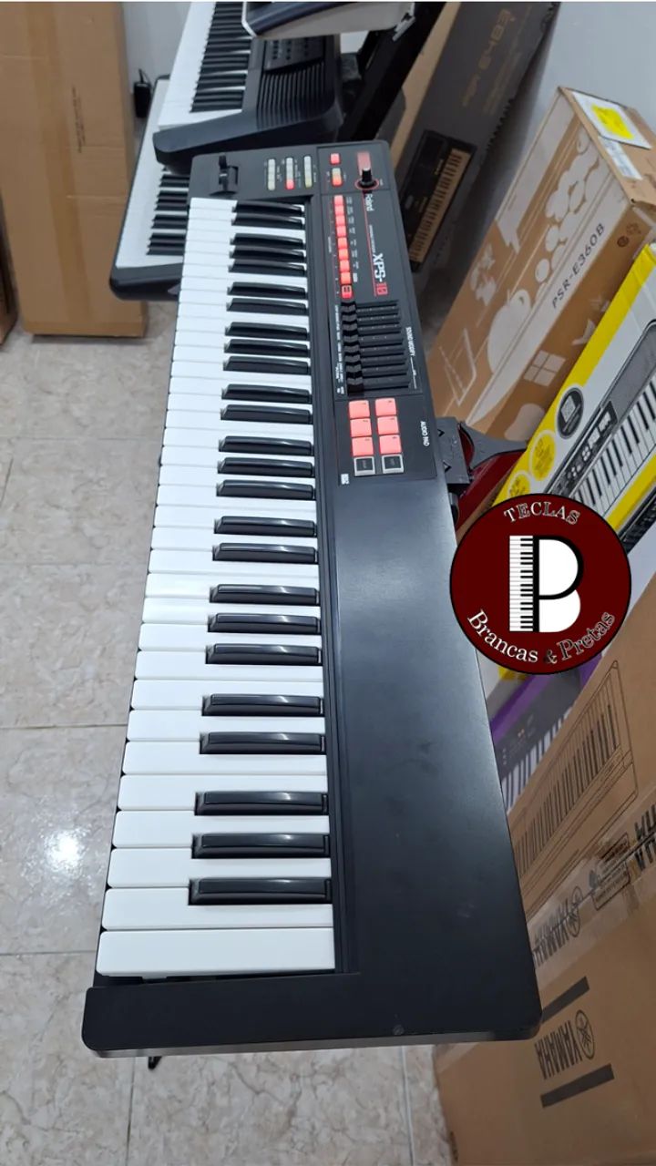 Teclado Roland XPS-10 - Pack de timbres Nord e Yamaha - Aceito Trocas - Dividimos em 12x - Foto 4
