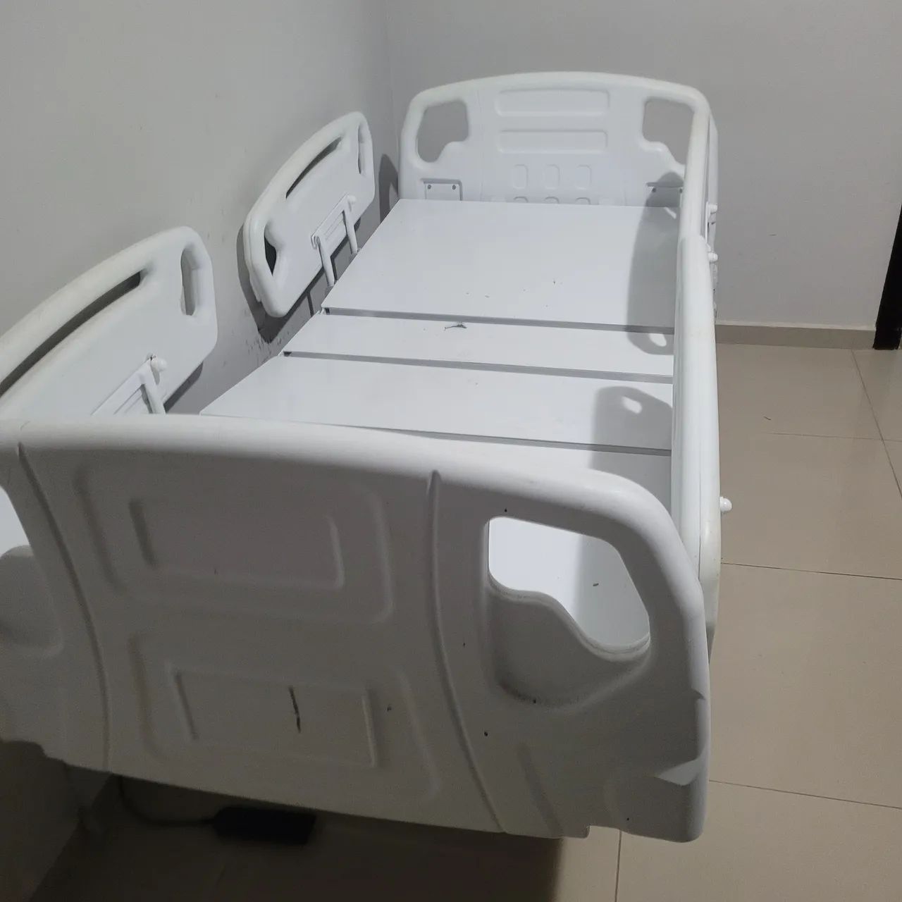 Cama Hospitalar Motorizada com Colchão Pneumático