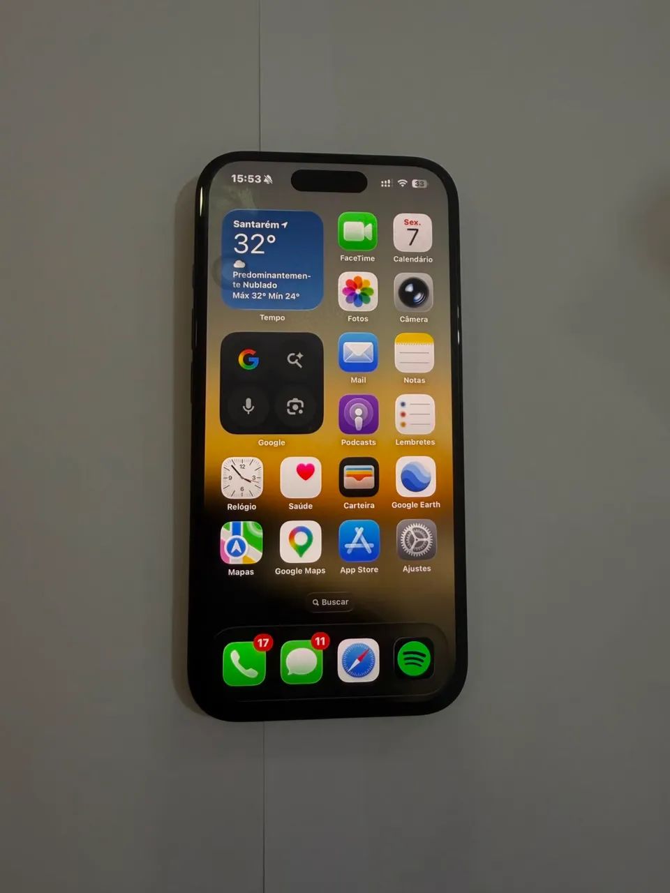 iPhone 16