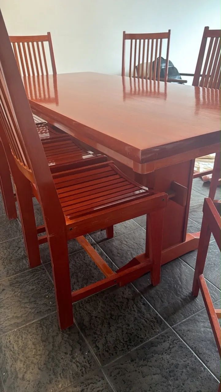 MESA EM MADEIRA MACIÇA  - Foto 3