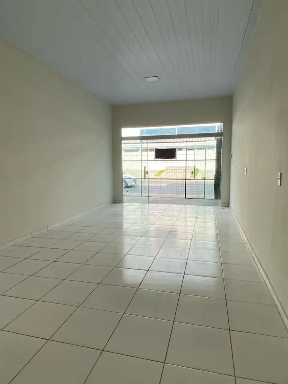Sala Comercial| Avenida Principal Parque das Laranjeiras| 4x10 prox Centro da construção | - Foto 3