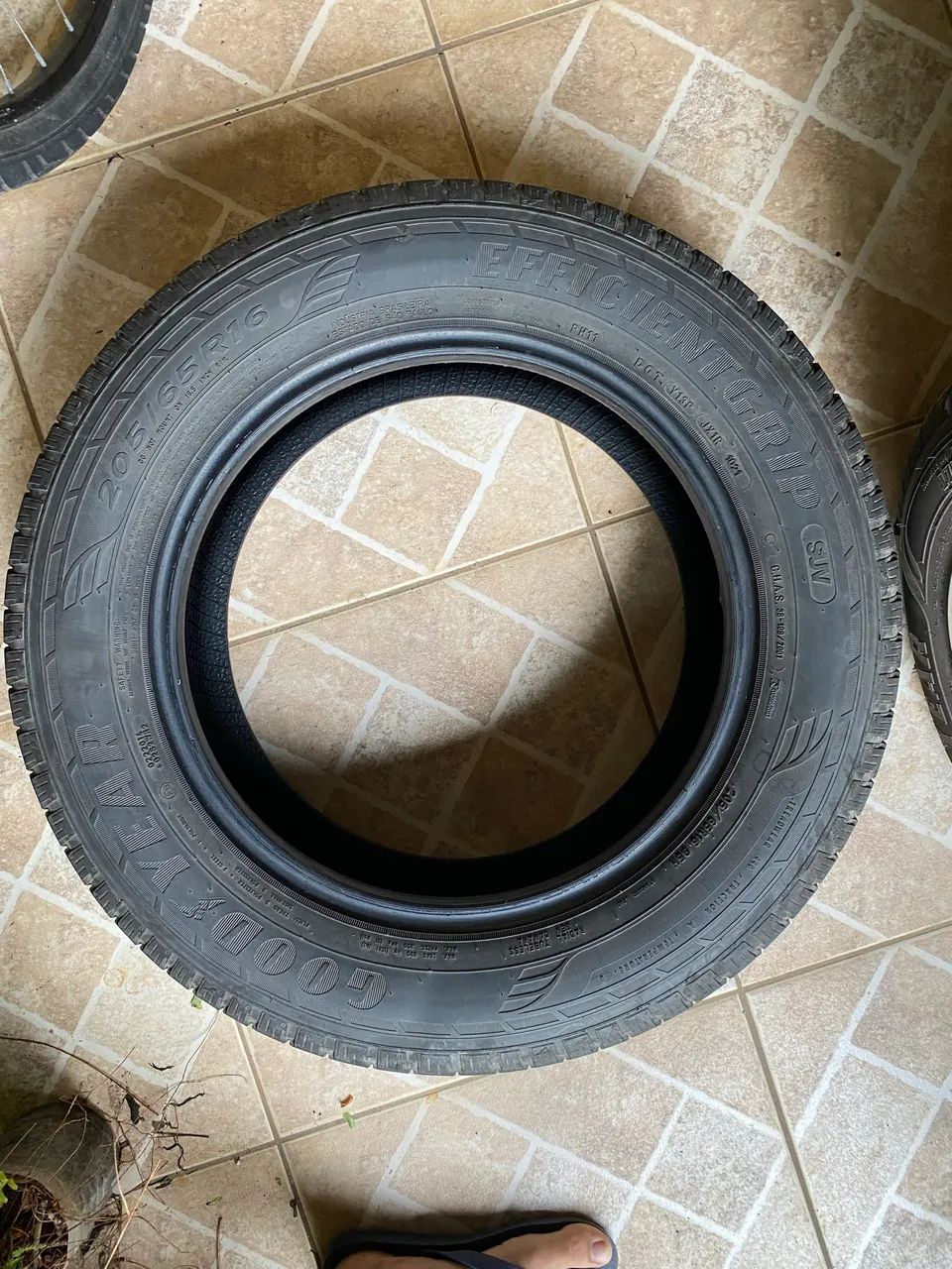 Pneu Goodyear efficientgrip 205/65 r16  - Foto 3