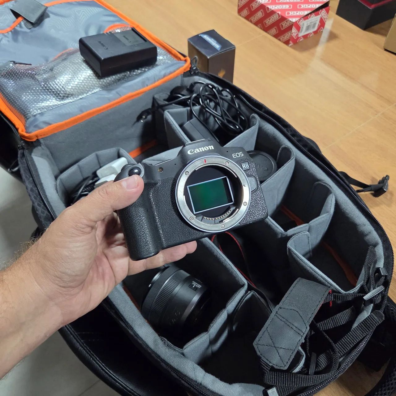 CANON EOS R8 - KIT COMPLETO | ESTADO DE NOVA - Foto 4