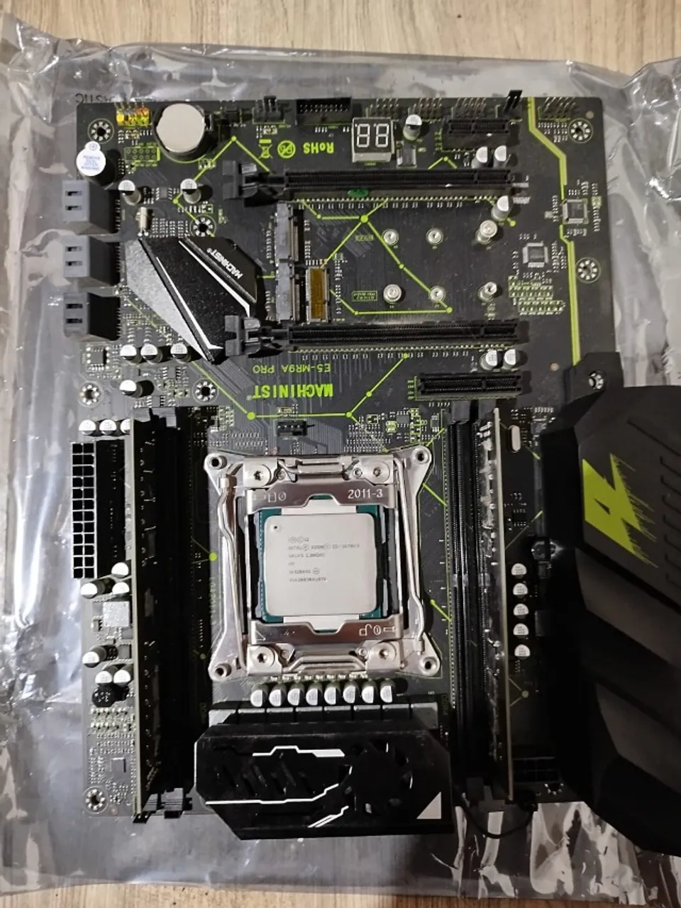 X99 D4 Qiyida + Xeon E5-2676v3 - Peças de Hardware - Jardim Norma