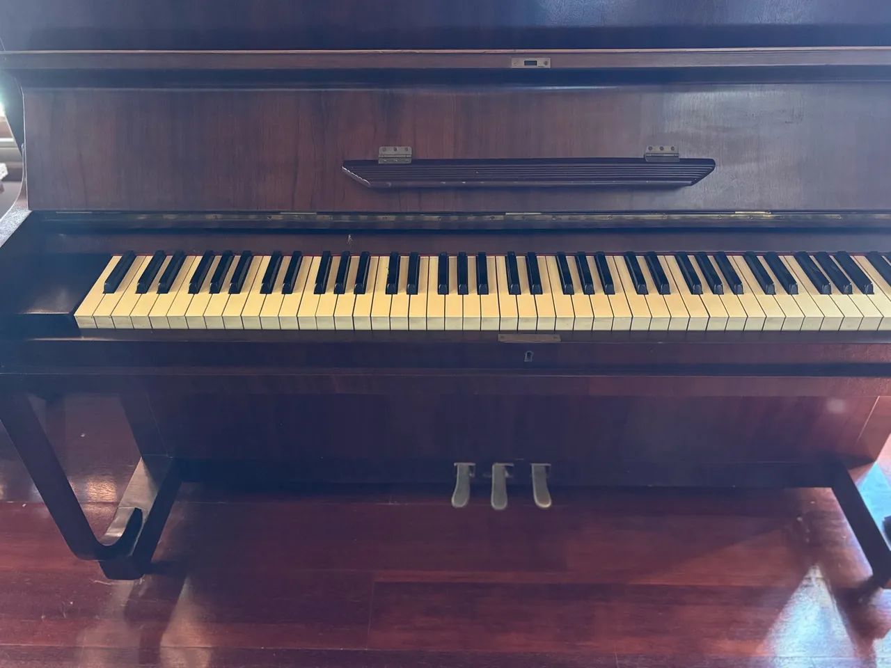 Vendo piano a retirar em Coqueiros  - Foto 5