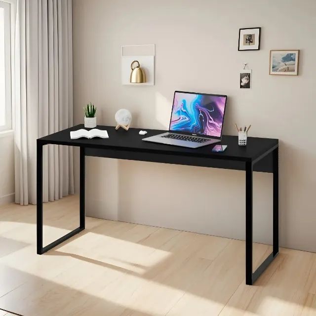 Mesa reta com pé industrial elegante e moderna 150x60