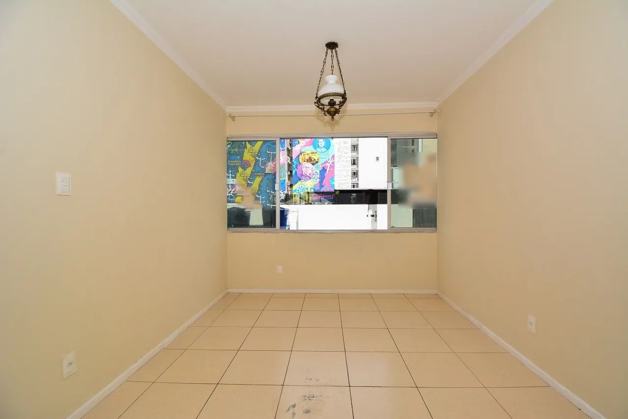 APARTAMENTO 3 QUARTOS COM VAGA E PORTARIA NO CENTRO DE FLORIANÓPOLIS - Foto 2