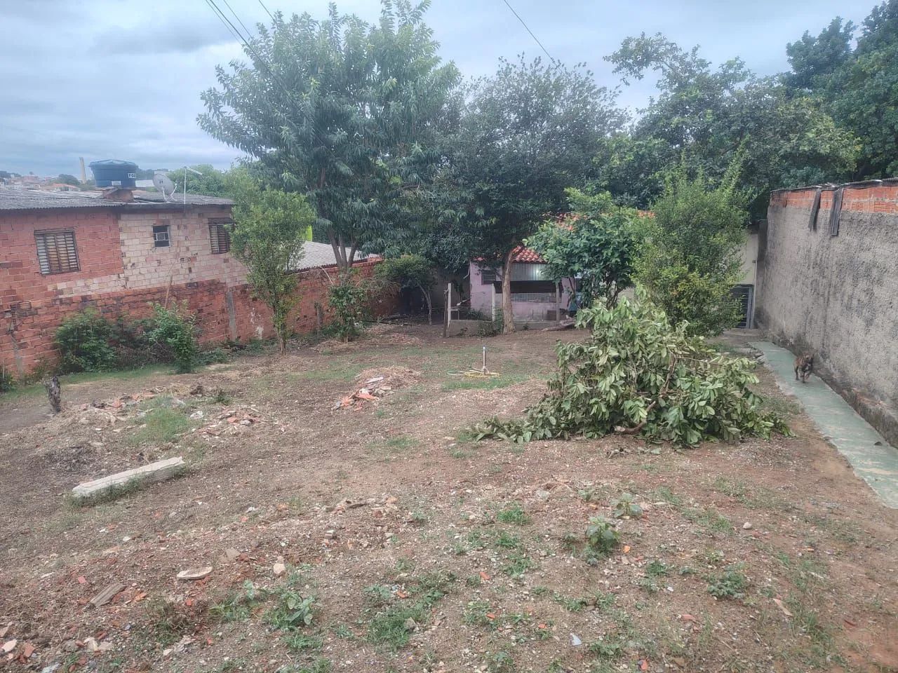 Terreno com edícula ótimo pra chácara , para salão para eventos, oi kit net - Foto 2