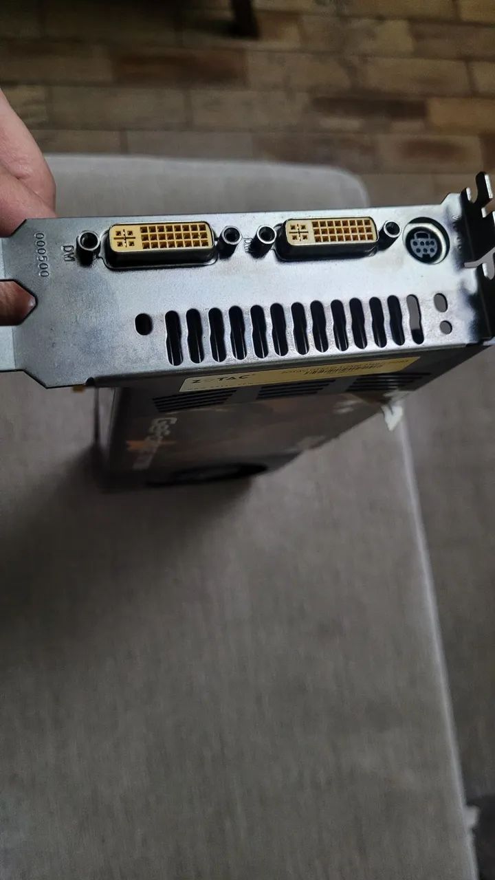 Placa de video gts250 512mb 256bits com defeito  - Foto 3