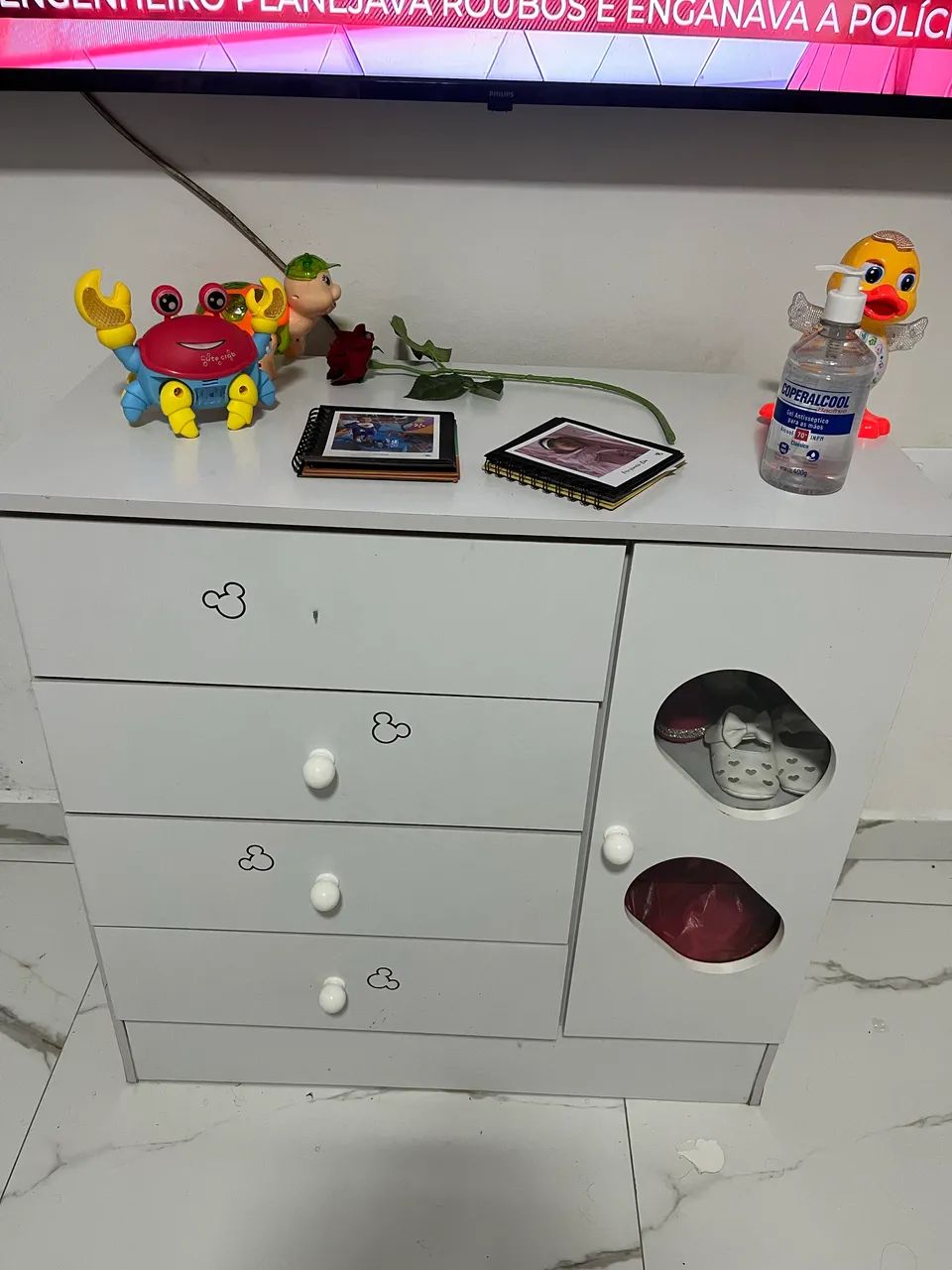 Guarda roupa e cômoda bebê 