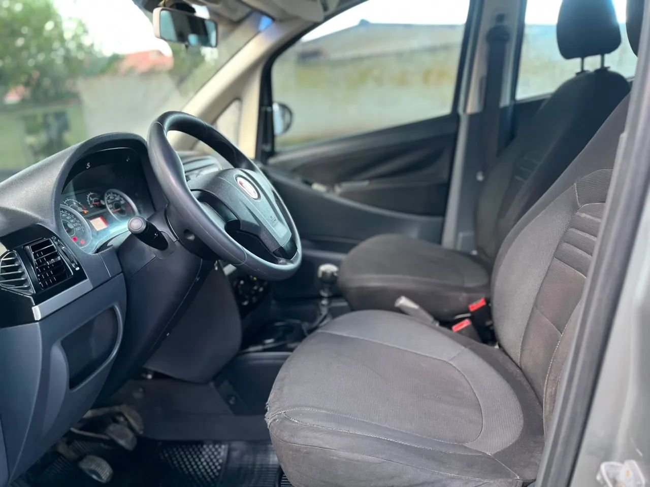 Fiat Idea Attractive 1.4 Fire Flex 8V 5P 2013 - Foto 3