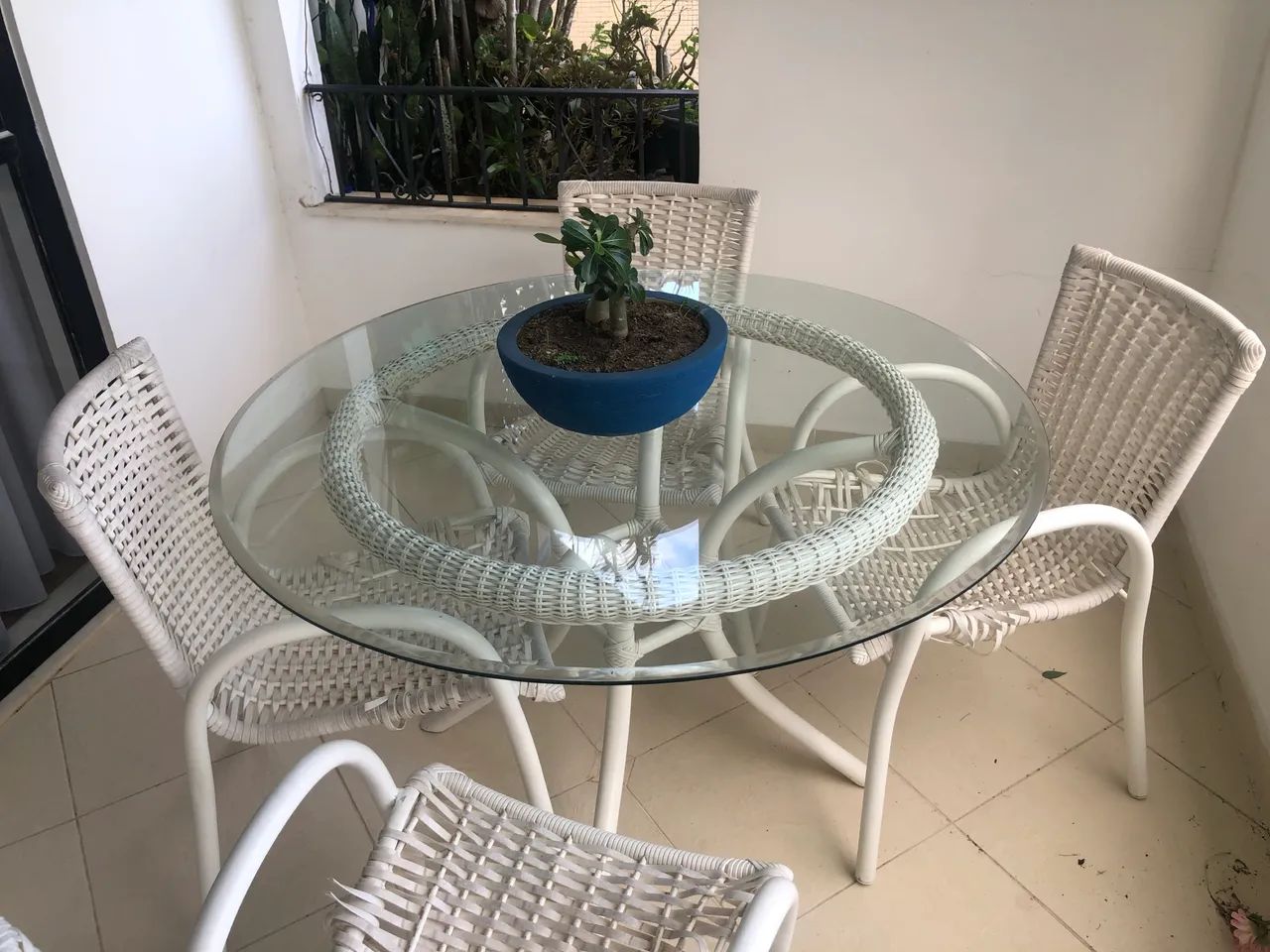Mesa varanda 1,20 vidro bisotado, 4 cadeiras - Foto 4