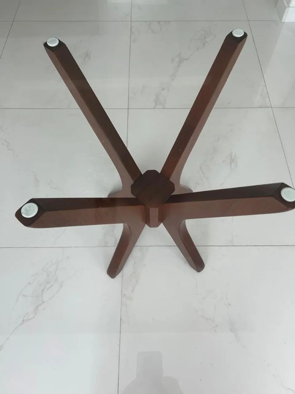 Mesa de vidro e madeira - Foto 2