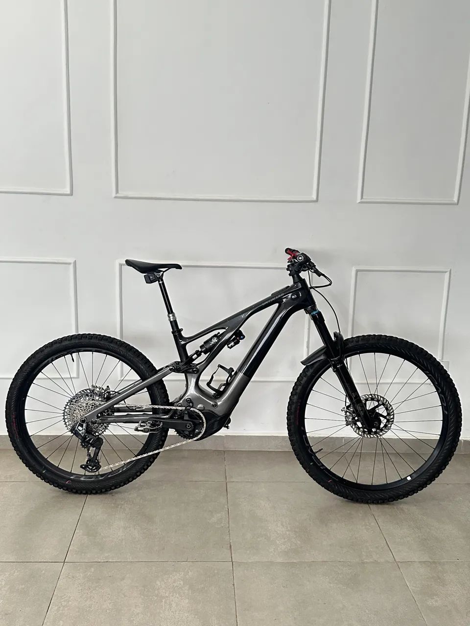 Turbo Levo Expert E-bike elétrica specialized carbono