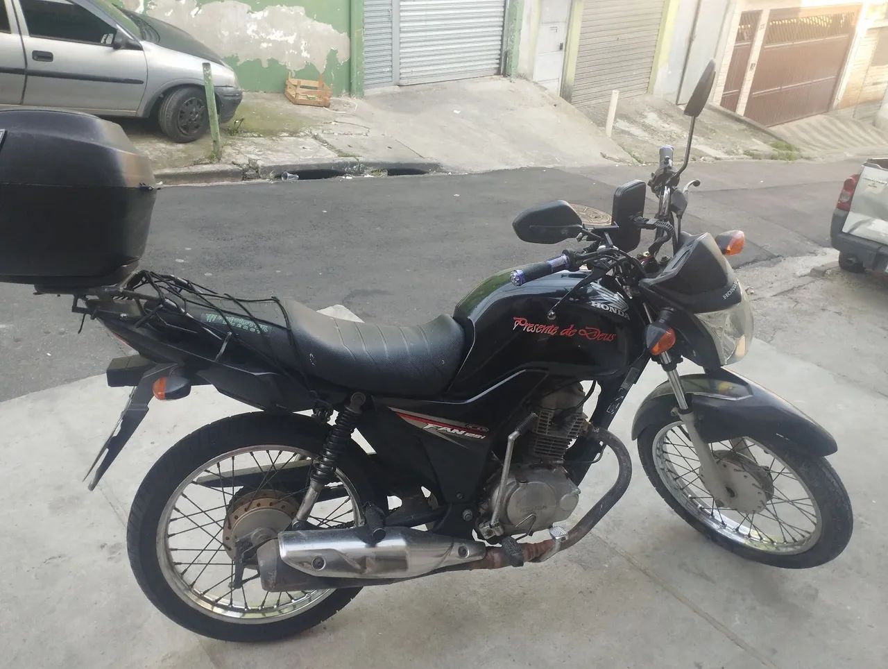 Moto em perfeito estado 
