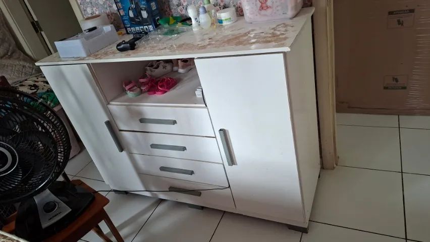 Cômoda branca