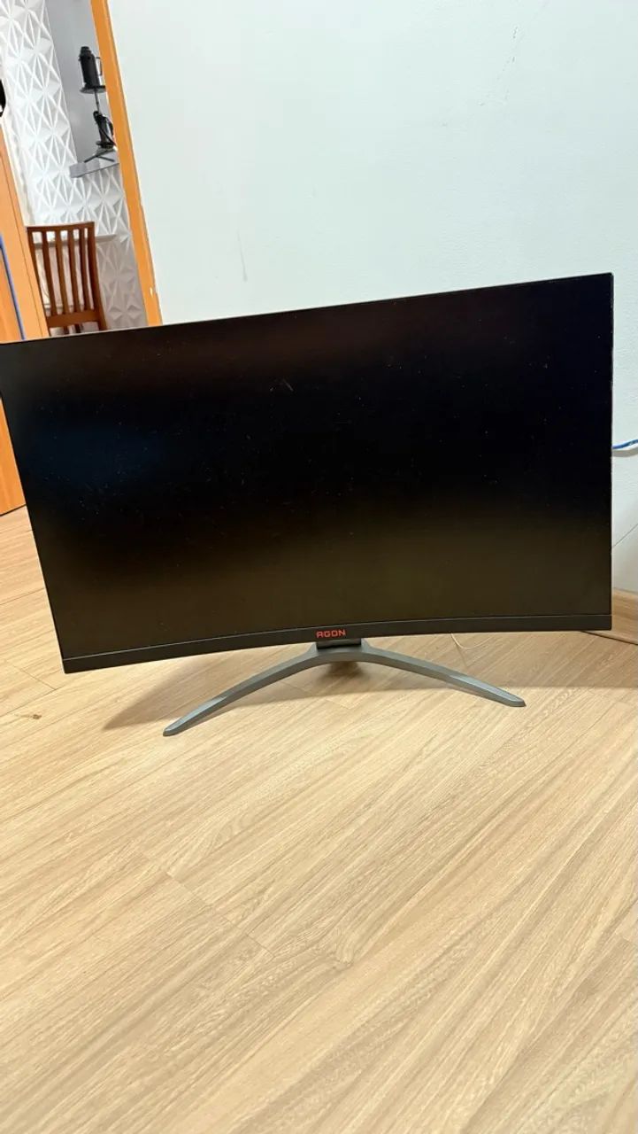 Monitor Gamer Curvo AOC Agon 31.5" - Foto 5