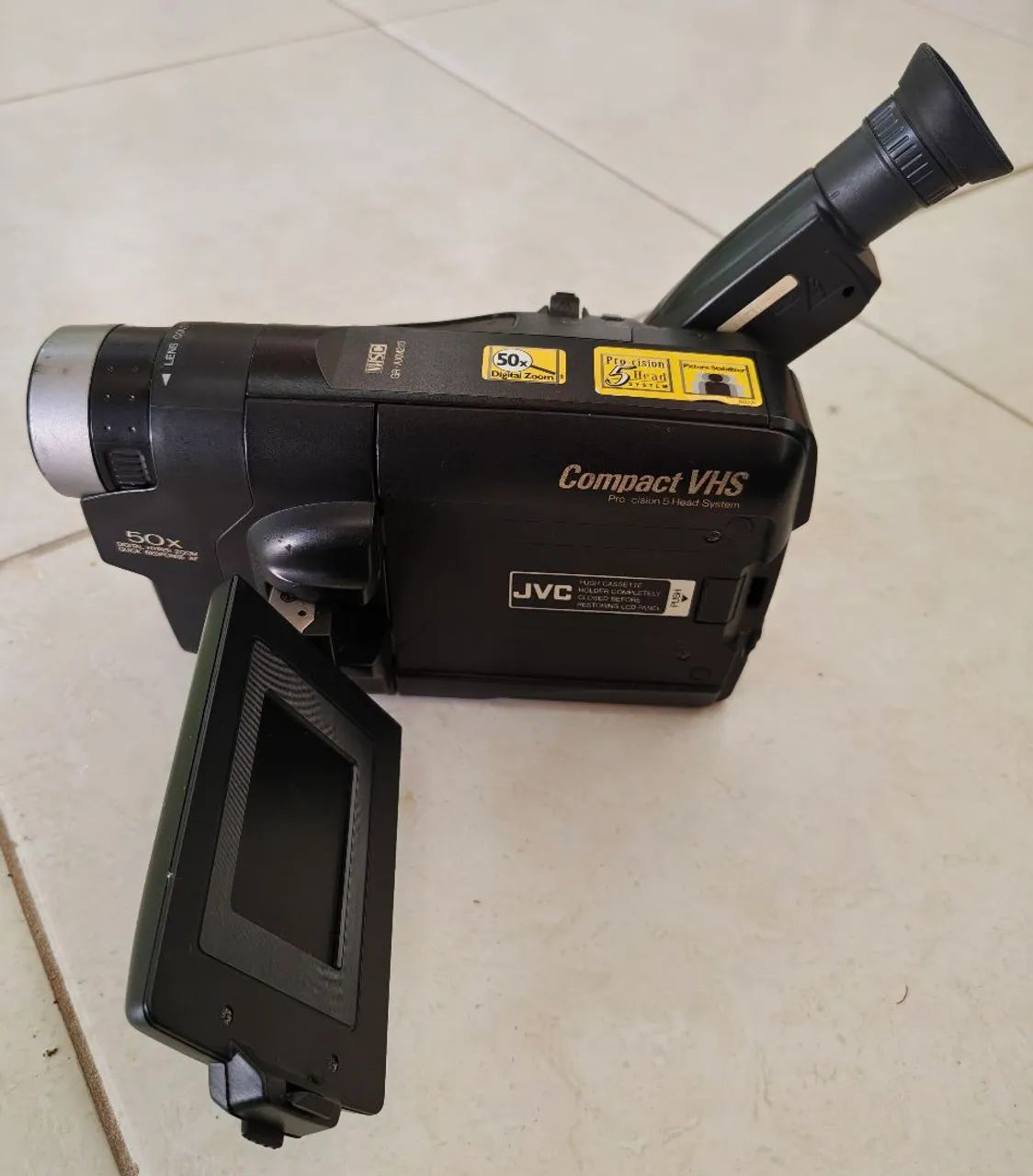 Câmera JVC Compact VHS 50X Digital