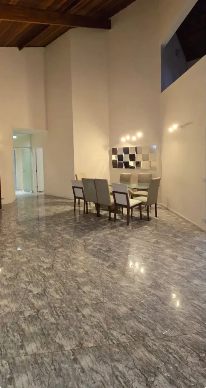 Belissima casa térrea com 4 dormitórios sendo 3 suítes piscina aquecida