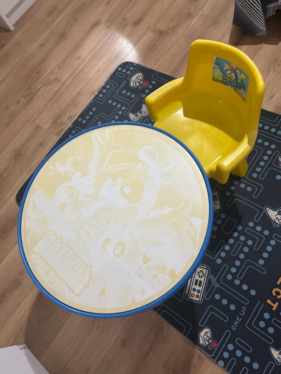Mesa infantil (mesinha)65568167896322120
