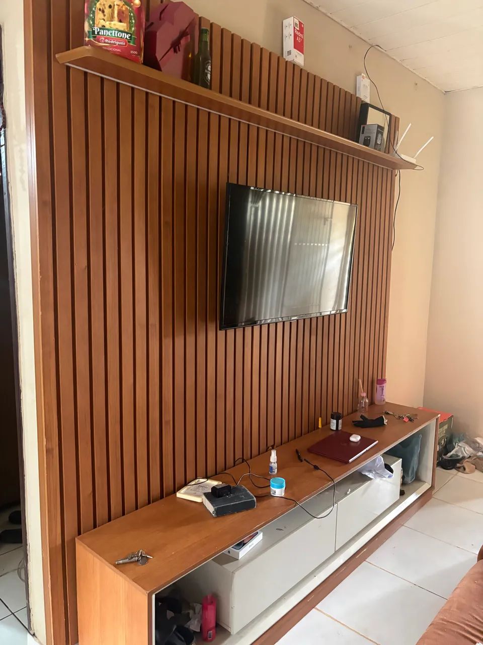 Vendo Painel Ripado e Rack 