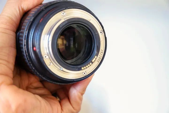 Lente Canon 24-70 2.8 I - série L. - Foto 3