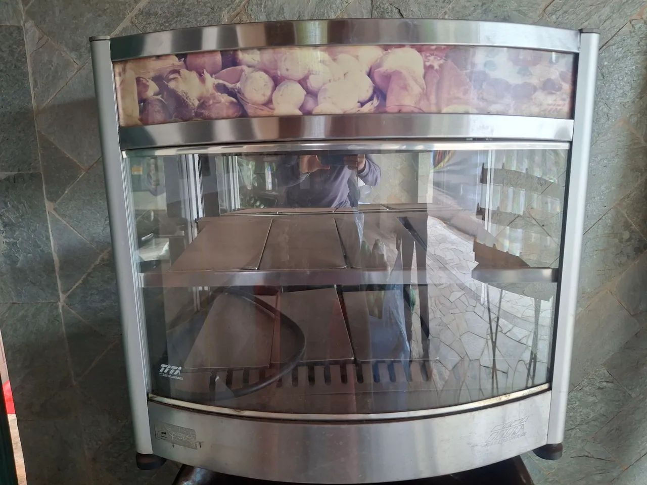 Vendo estufa para salgados, com 8 bandejas. 