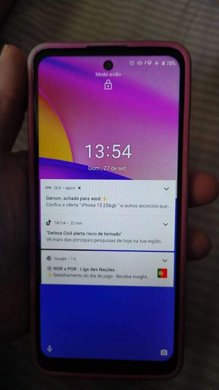 Celular moto e 40 novo 