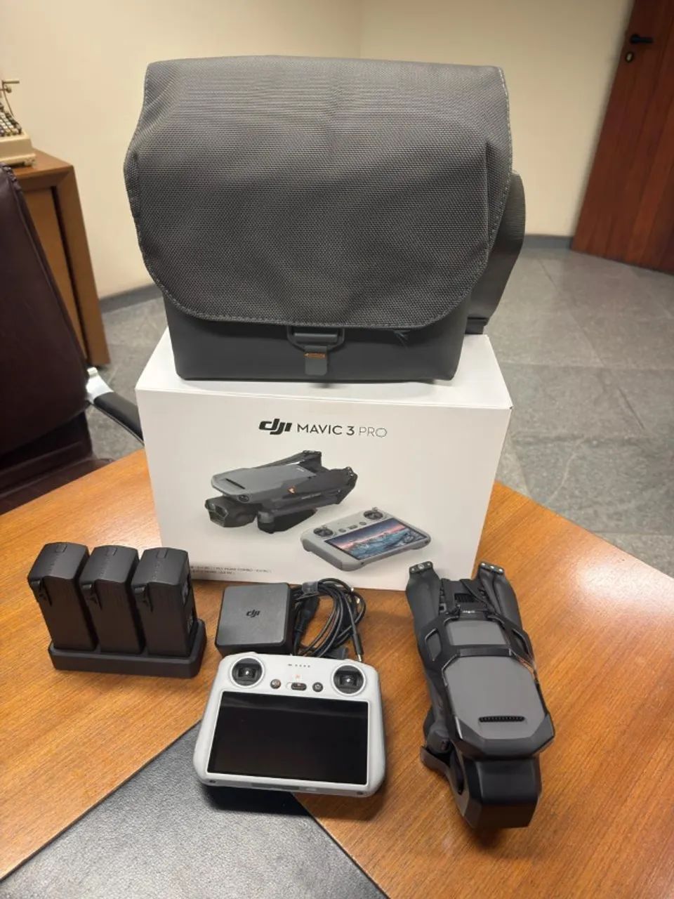 Drone DJI Mavic 3 Pro Combo Fly More + Controle DJI (Com Tela) - Foto 2