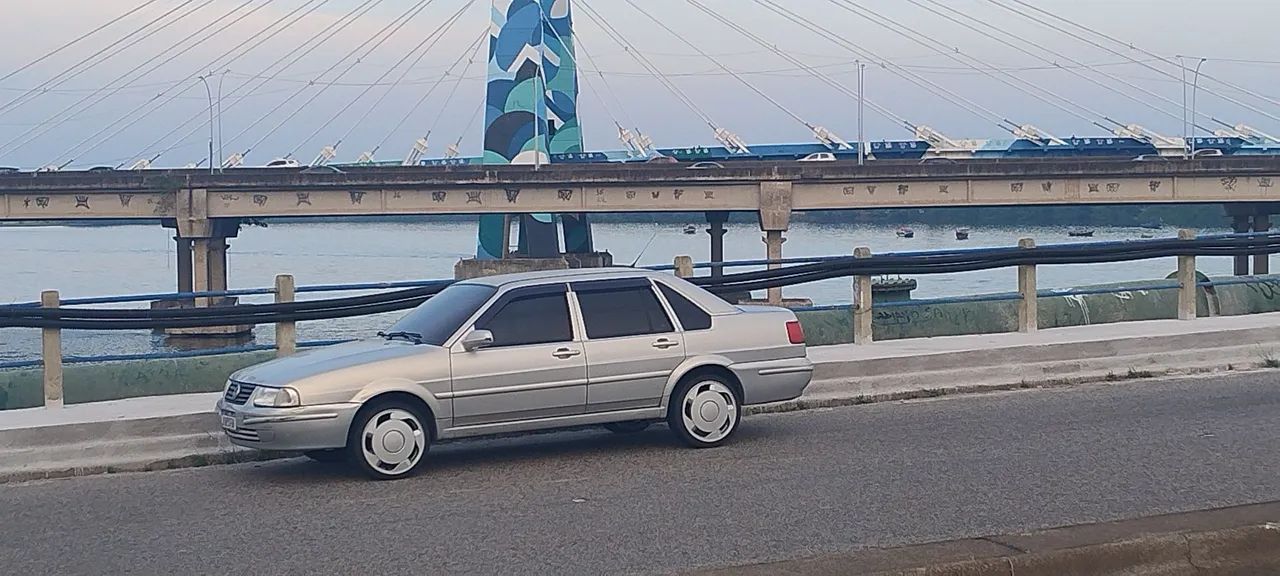 Volkswagen Santana 1.8 MI (álcool) 2001