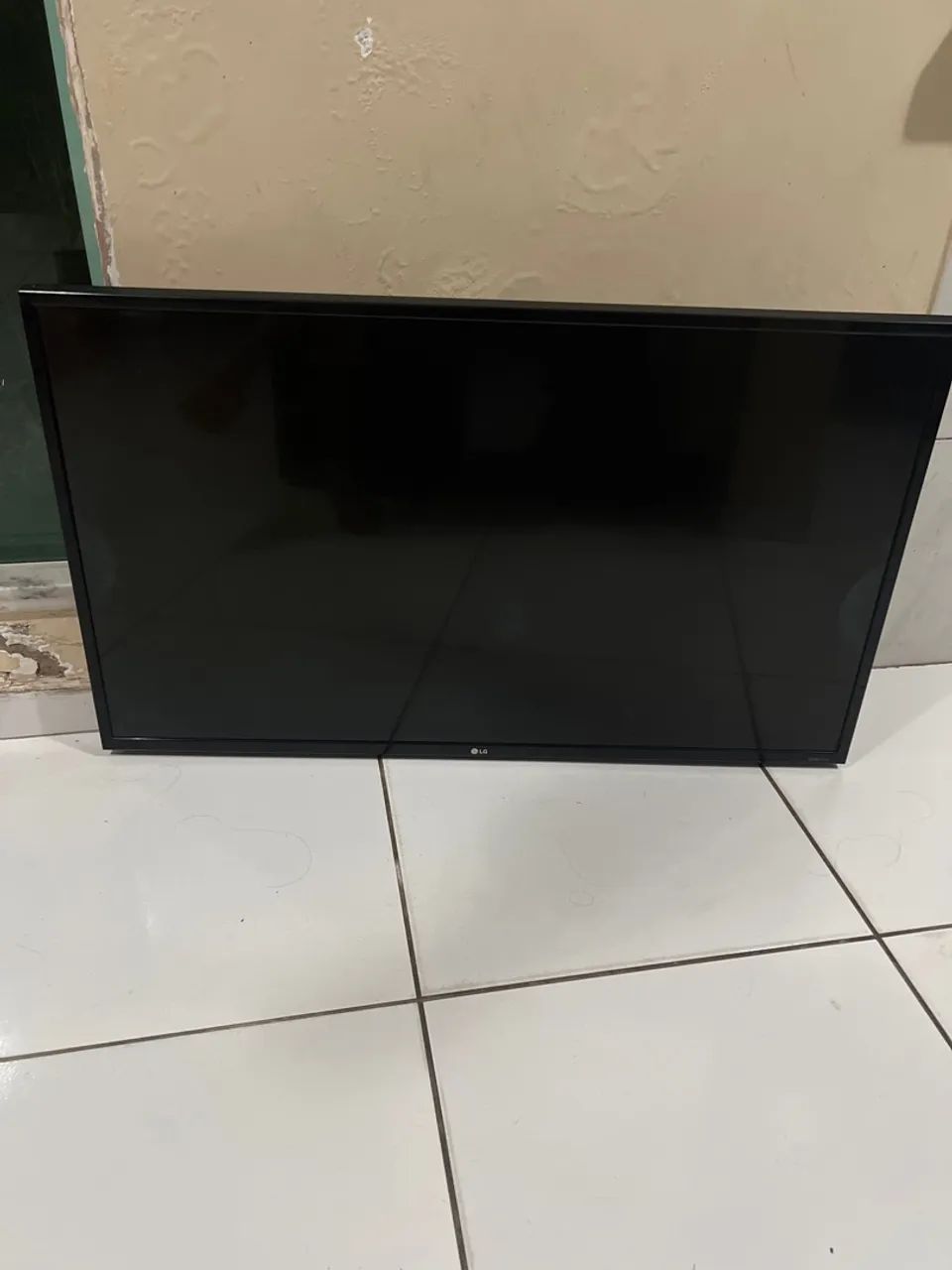 TV  LG 43 polegadas para retirada de peças 
