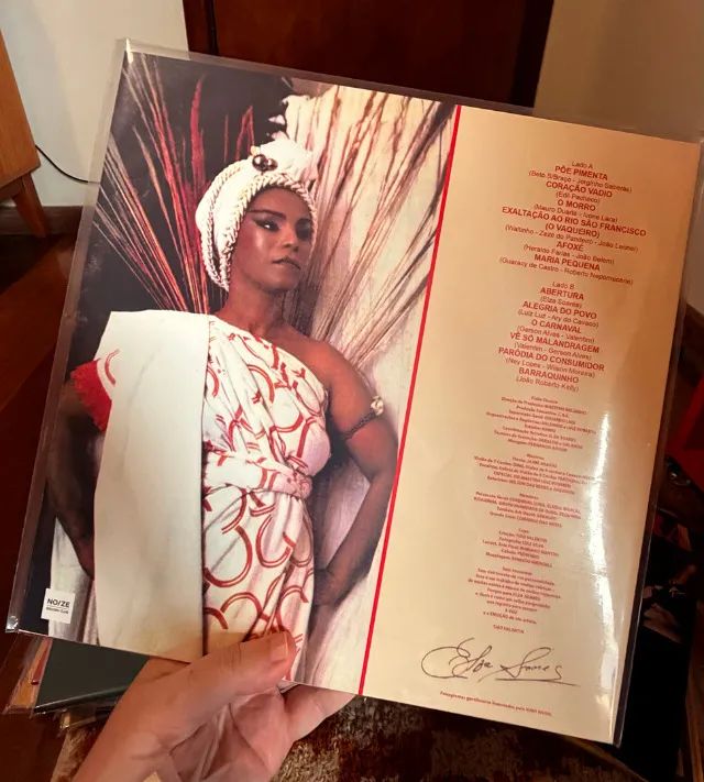 Vinil Elza Soares - Senhora da Terra - Foto 3
