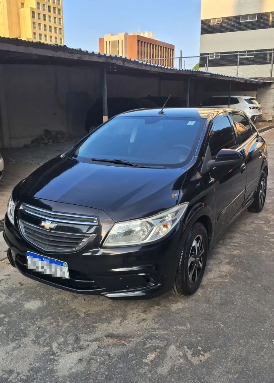 Chevrolet Onix JOY Hatch 1.0 8V Flex Mec. 4P 2017 - Foto 3