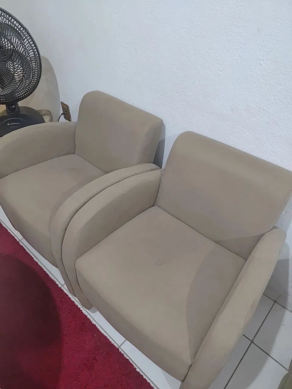 Sofá e protonas