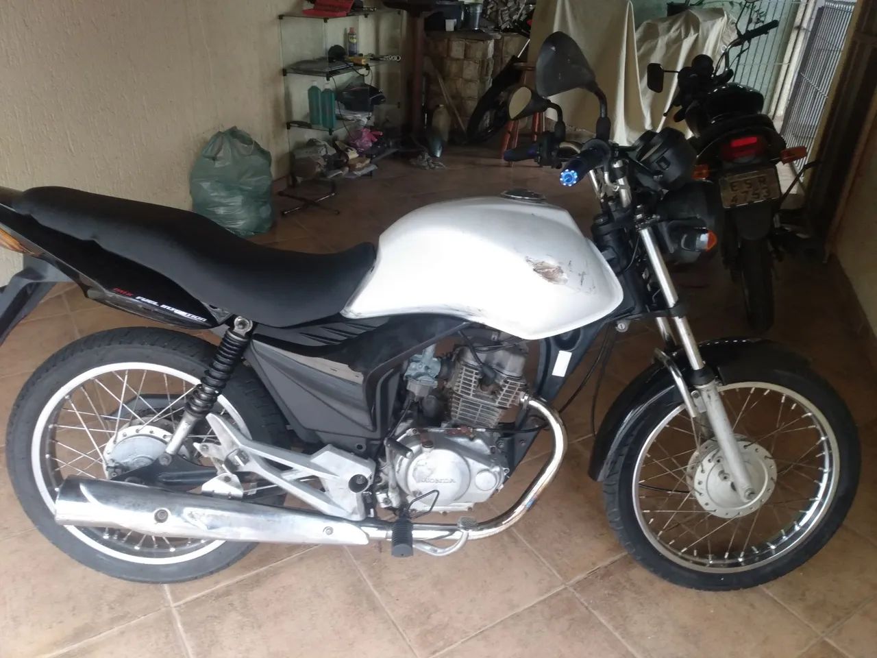Vendo CG CARGO KS 2013
