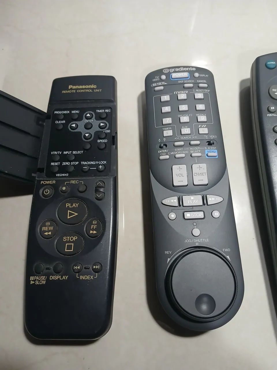 Kit com 4 controles remoto vintage - Foto 3