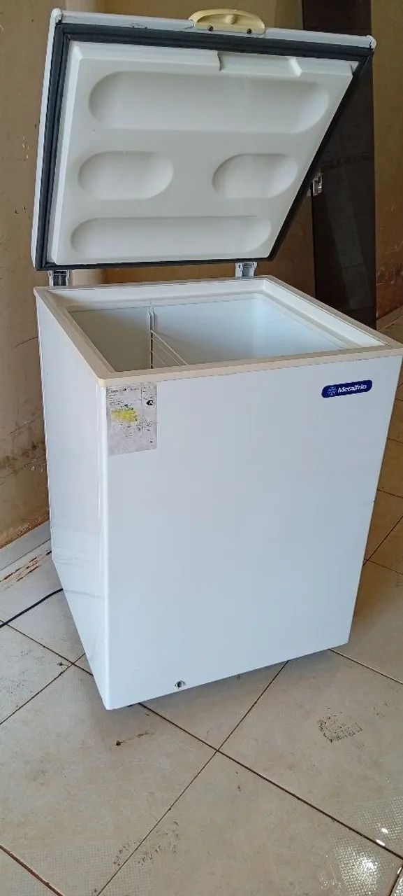 Freezer metal frio 166 litros  whatsapp *