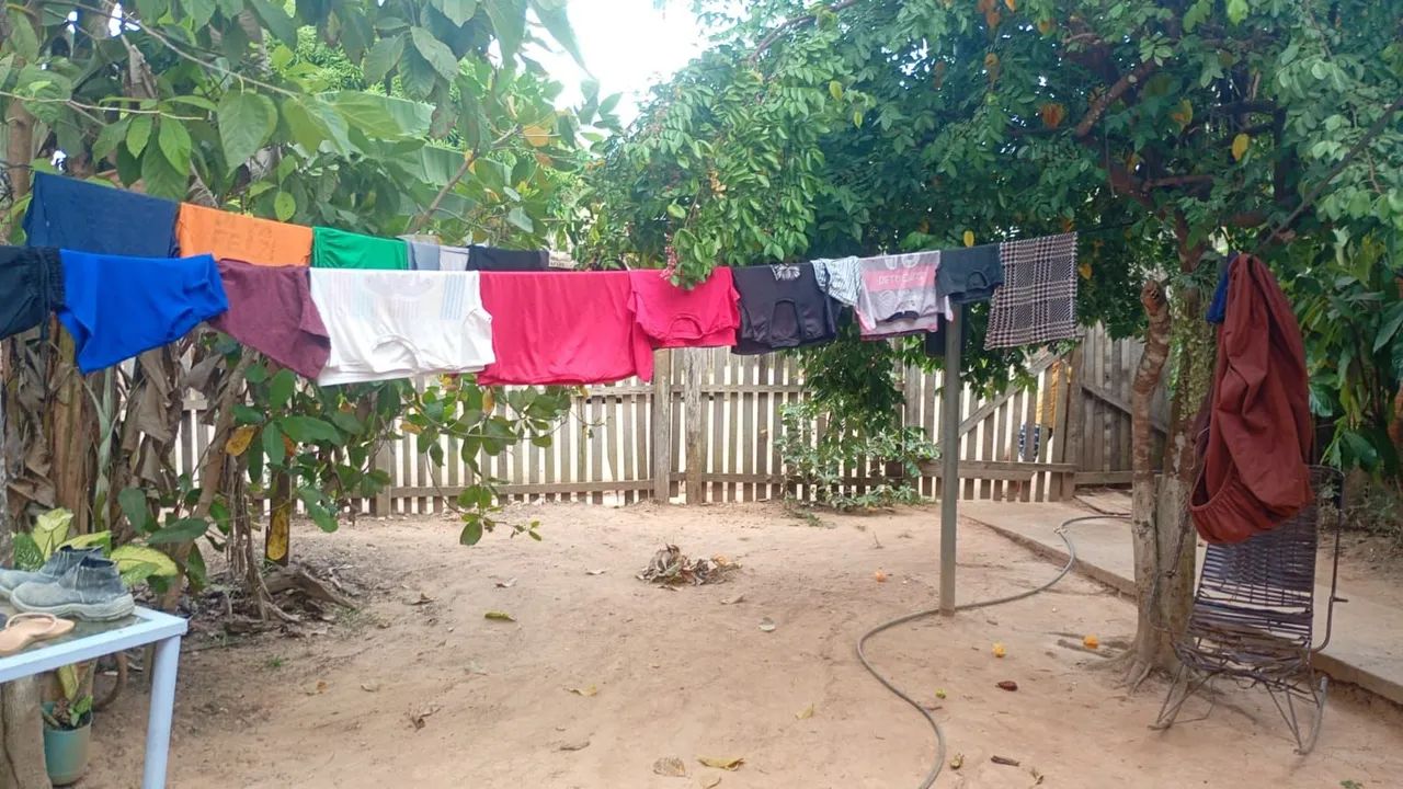 Vendo ou troco esta casa numa chácara. - Foto 5