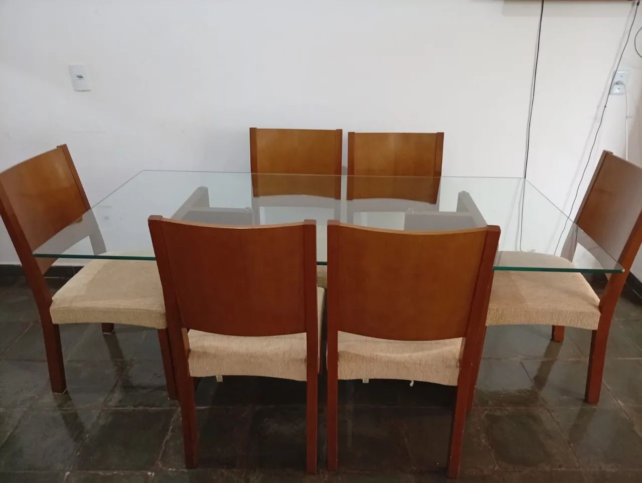 Mesa de Vidro 1,80m com 6 Cadeiras - Completa e Espaçosa - Foto 4