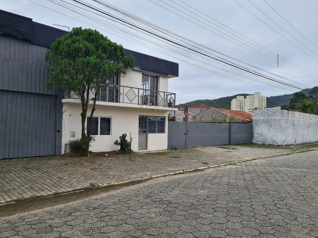 GALPÃO PARA LOCAÇÃO EM CAMBORIÚ