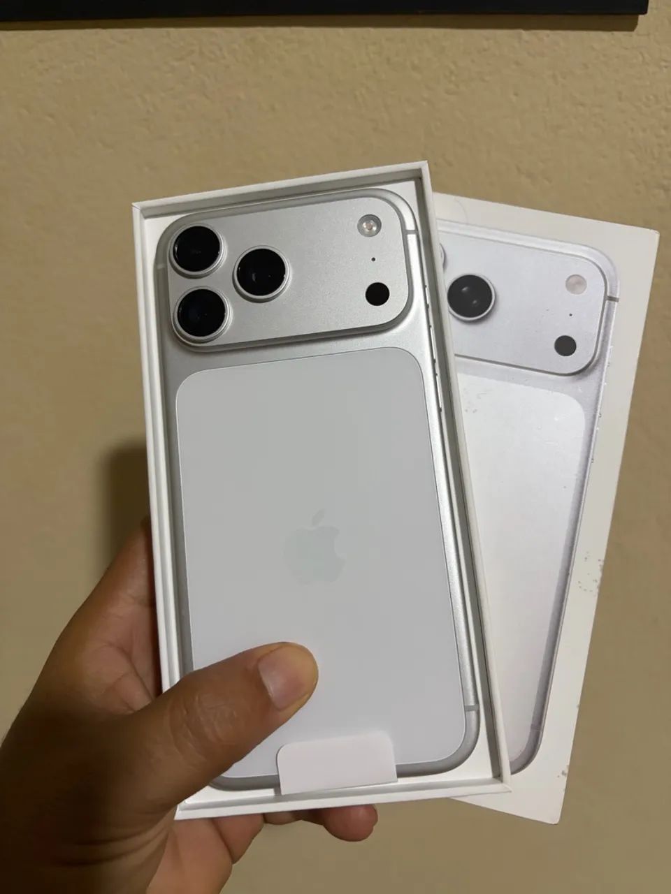 iPhone 17 pro Max 256gb silver  - Foto 3