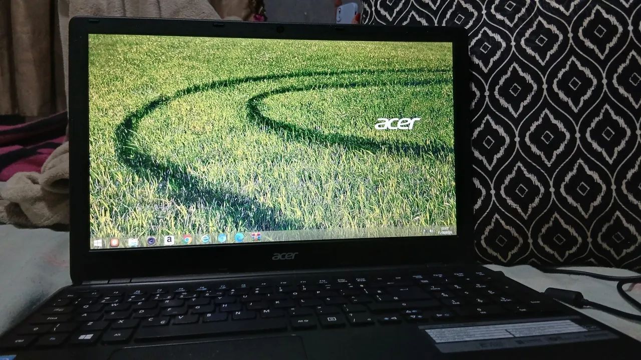 Vendo notebook acer - Foto 2