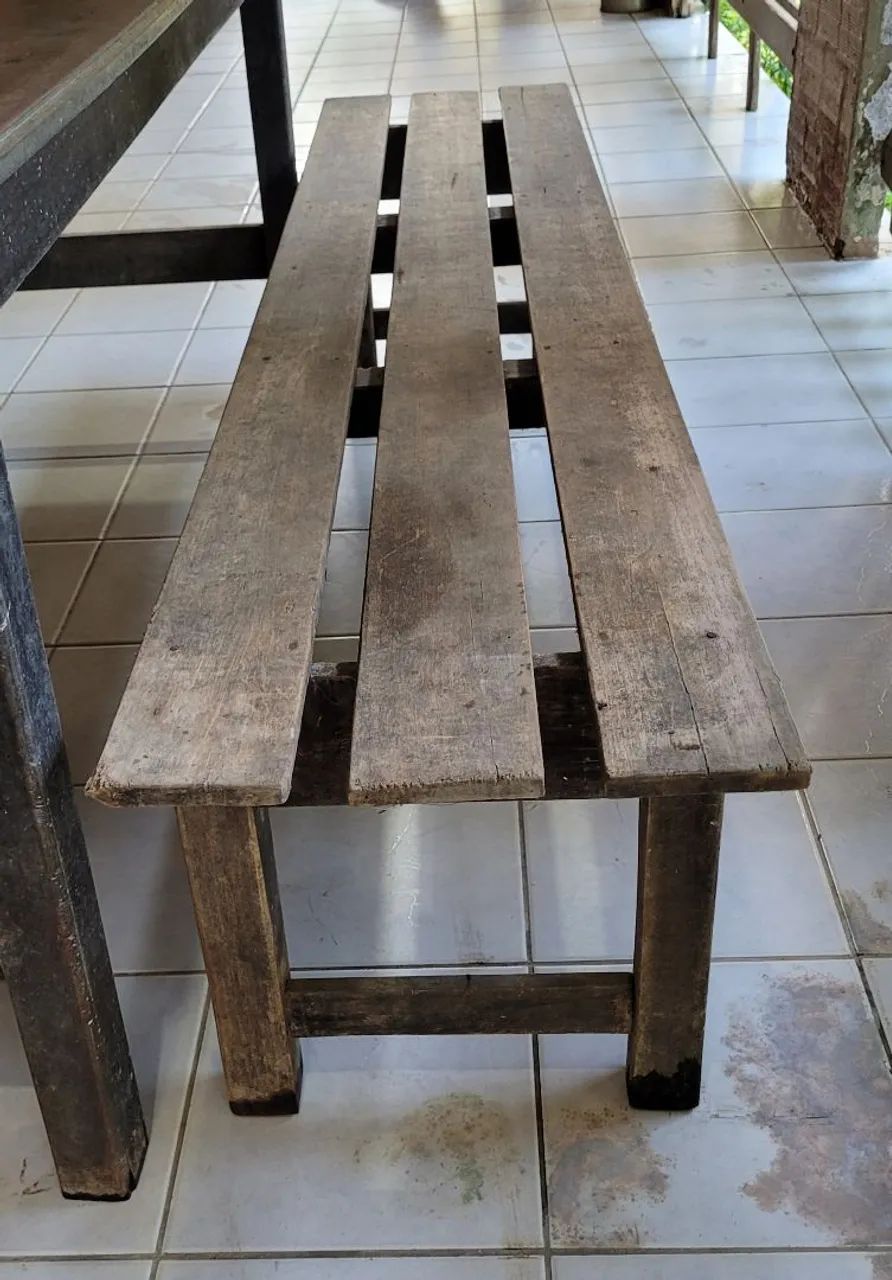 Conj. de mesa e bancos rústicos em massaranduba  - Foto 4
