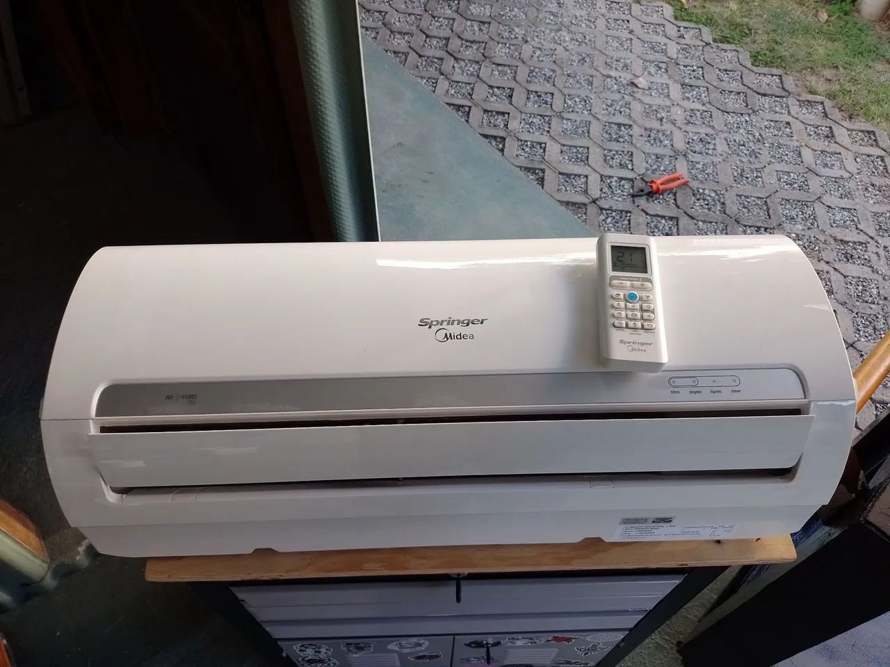 AR CONDICIONADO SPLIT 9.000